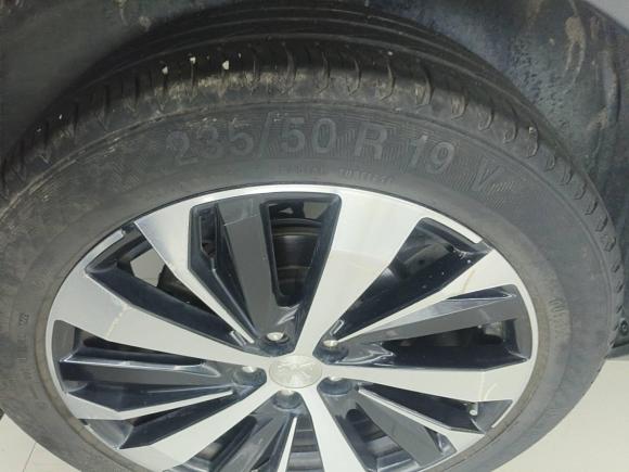 [上海·闽J] 二手标致标致50082017款 380THP 7座豪华版