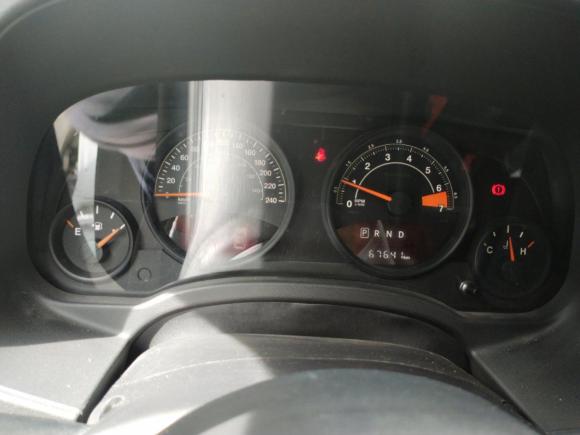 [台州·浙J] 二手Jeep自由客2014款 2.4L 运动版