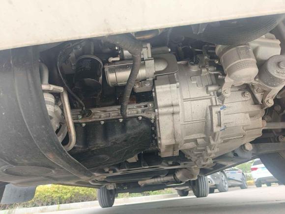 [武汉·鄂W] 二手上汽大通MAXUS上汽大通MAXUS V802021款 2.0T PLUS AMT城市版短轴超低顶5/6座