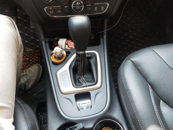 [上海·沪B] 二手Jeep自由光2017款 2.0L 优越版