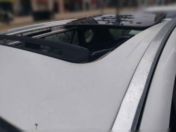 [武汉·鄂A] 二手铃木锋驭2014款 1.6L CVT两驱精英型