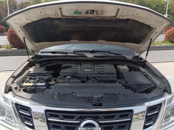 [南京·苏L] 二手日产途乐2017款 5.6L 标准型