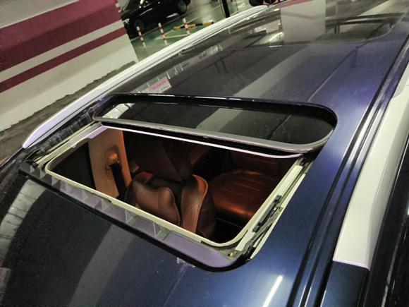 [南京·苏A] 二手英菲尼迪英菲尼迪QX602016款 2.5 S/C Hybrid 两驱卓越版 国V