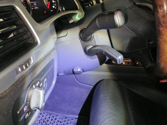 [广州·粤A] 二手大众途锐2011款 3.0TDI 柴油高配型