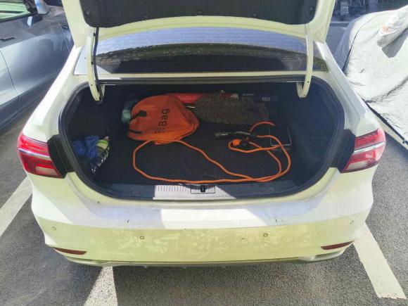 [上海·沪A] 二手荣威荣威i6新能源2019款 PLUS 50T 4G互联荣耀豪华版