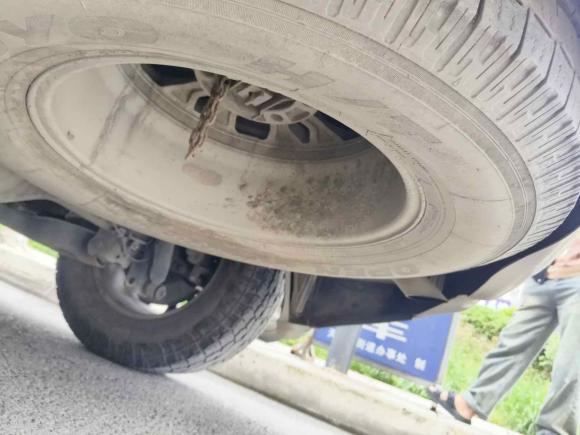 [成都·川F] 二手江铃驭胜S3502014款 2.4T 自动两驱柴油豪华天窗版5座