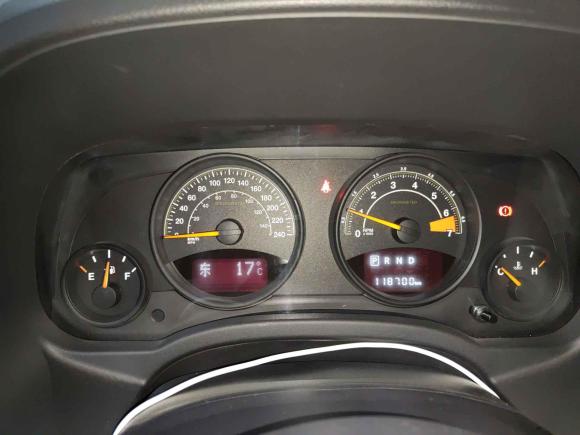 [合肥·鲁A] 二手Jeep自由客2014款 2.4L 运动版