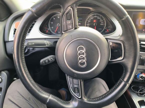 [上海·沪D] 二手奥迪奥迪A4L2013款 35 TFSI 自动技术型