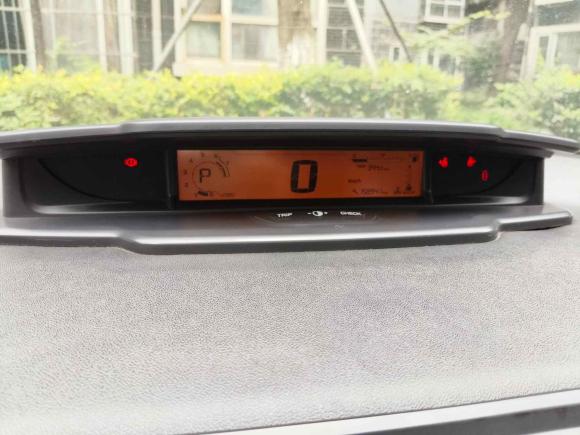 [成都·川A] 二手雪铁龙世嘉2016款 经典 三厢 1.6L 自动品尚型