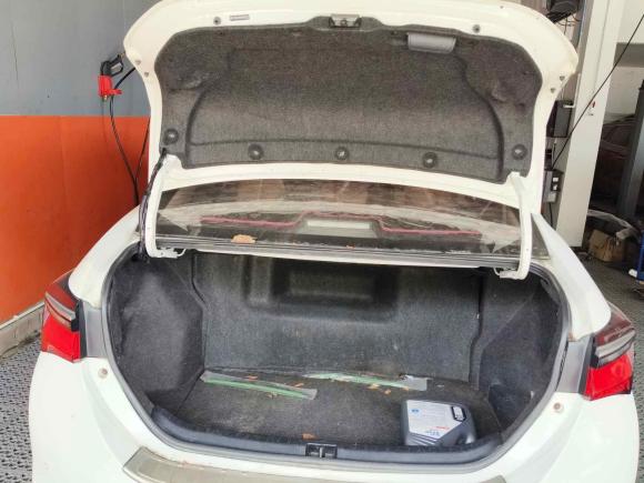 [佛山·粤E] 二手丰田卡罗拉2017款 改款双擎 1.8L E-CVT精英版