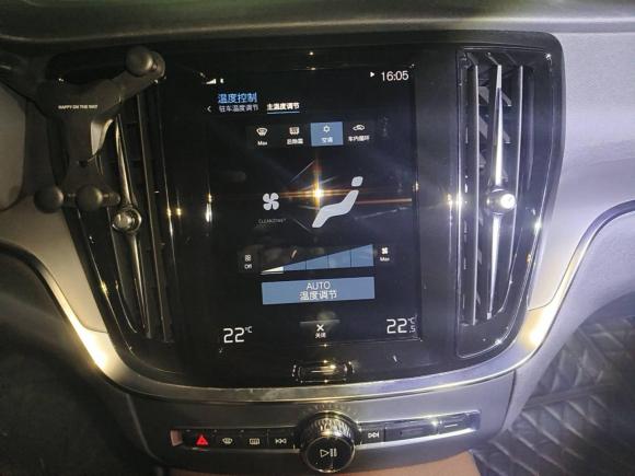 [深圳·粤B] 二手沃尔沃沃尔沃S60新能源2022款 T8 E驱混动 四驱智逸豪华版