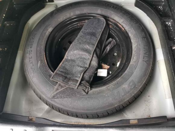 [苏州·苏E] 二手中华中华V32016款 1.5L 自动智能型