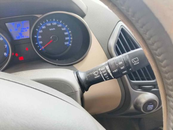 [武汉·鄂A] 二手现代北京现代ix352010款 2.0L 自动两驱精英版GLS