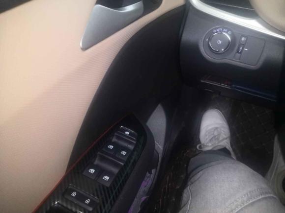 [西安·陕A] 二手雪佛兰科鲁泽2020款 320 自动悦享版