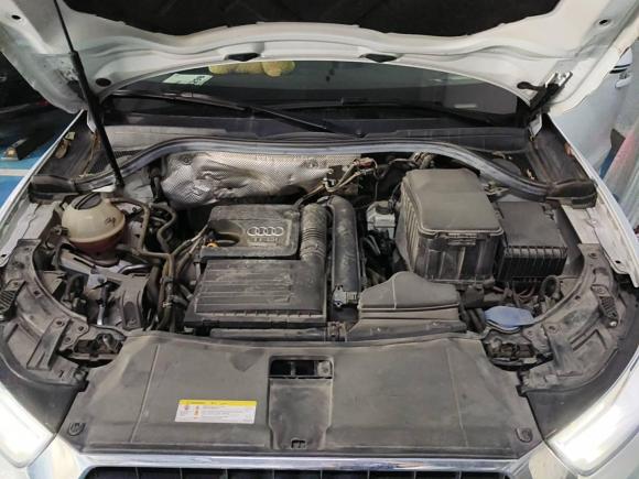 [济南·鲁A] 二手奥迪奥迪Q32016款 30 TFSI 时尚型