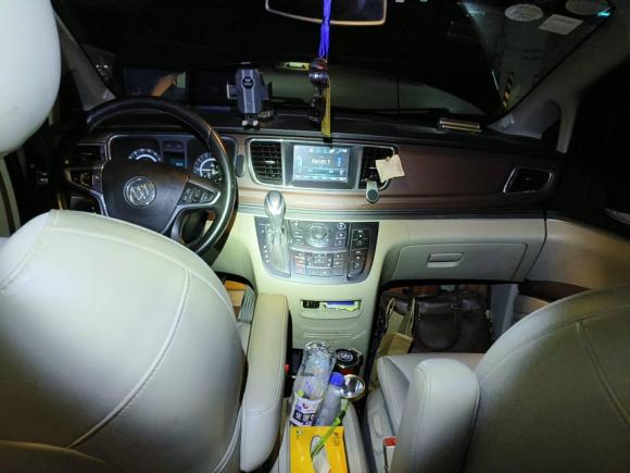 [上海·沪C] 二手别克别克GL82018款 28T 尊贵型 国VI