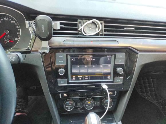 [上海·沪D] 二手大众迈腾2018款 改款 330TSI DSG 豪华型