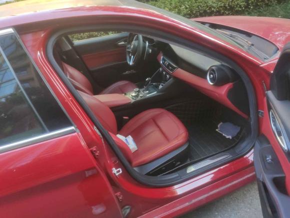 [杭州·浙A] 二手阿尔法·罗密欧Giulia朱丽叶2017款 2.0T 280HP 豪华版