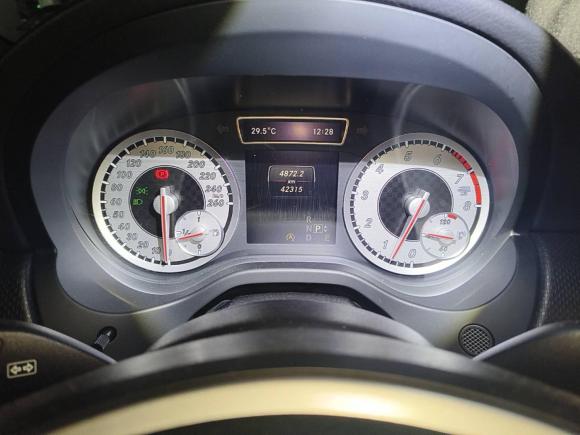 [深圳·粤B] 二手奔驰奔驰A级2015款 A 200 时尚型