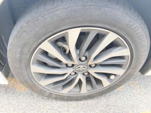 [上海·苏E] 二手丰田卡罗拉2017款 改款双擎 1.8L E-CVT精英版