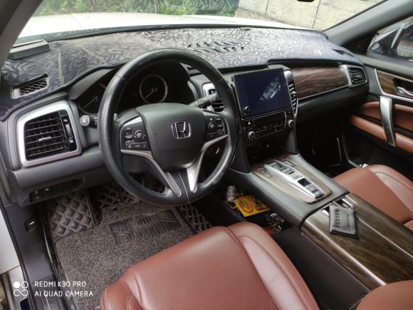 [济南·鲁A] 二手本田本田UR-V2017款 370TURBO 两驱尊贵版 国V