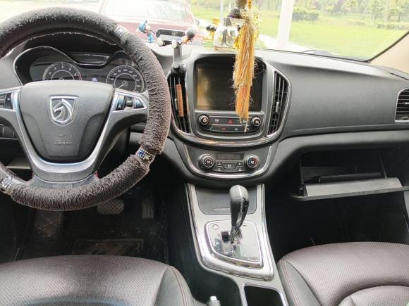 [南通·苏F] 二手宝骏宝骏5602016款 1.8L iAMT豪华型