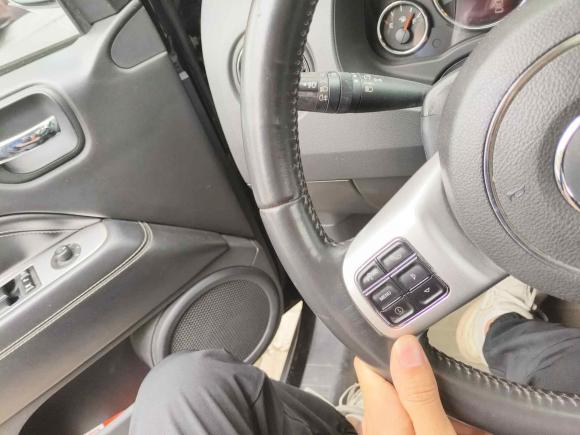 [南昌·赣A] 二手Jeep指南者2014款 改款 2.4L 四驱舒适版