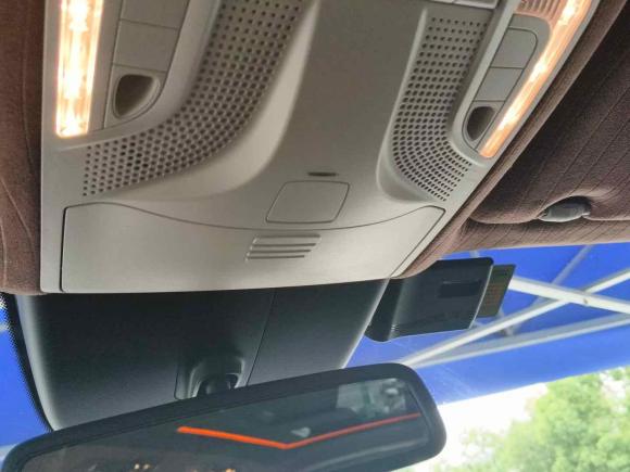 [上海·沪D] 二手奔驰奔驰V级2018款 V 260 L 尊贵加长版 国V