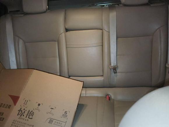 [芜湖·皖B] 二手别克君威2011款 2.4L SIDI舒适版