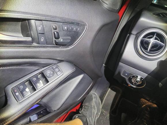 [深圳·粤B] 二手奔驰奔驰A级2015款 A 200 时尚型