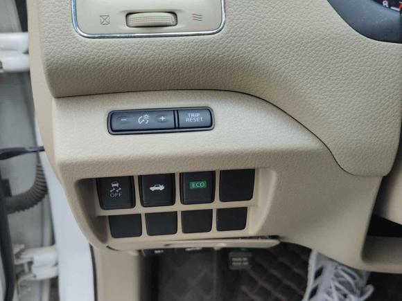 [深圳·粤B] 二手日产天籁2016款 改款 2.0L XL舒适版