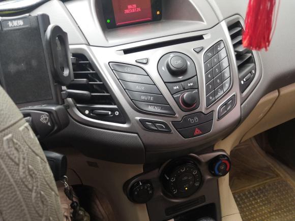 [上海·冀R] 二手福特嘉年华2011款 两厢 1.5L 自动时尚型