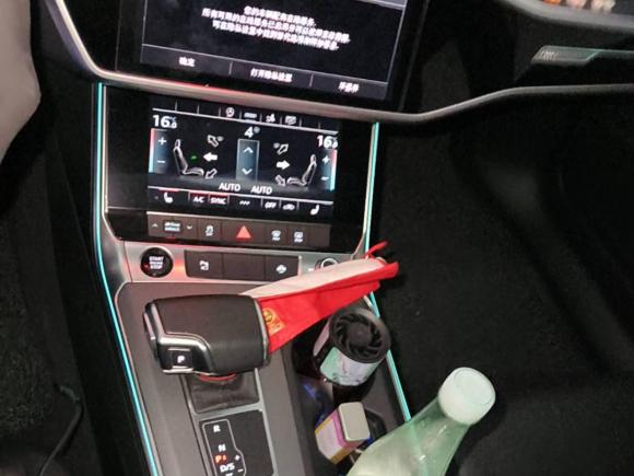 [无锡·苏B] 二手奥迪奥迪A72021款 40 TFSI 豪华型