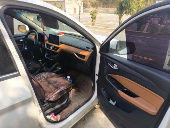 [杭州·浙A] 二手五菱汽车五菱宏光S32018款 1.5T 手动豪华型 国V