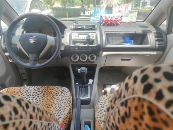 [上海·赣K] 二手理念理念S12011款 1.3L 自动舒适版