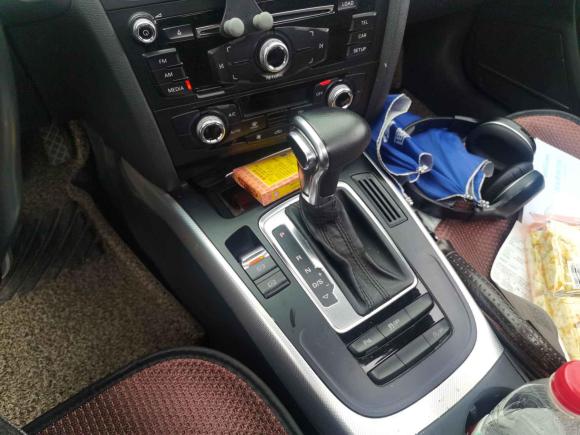 [义乌·浙G] 二手奥迪奥迪A4L2015款 35 TFSI 自动标准型