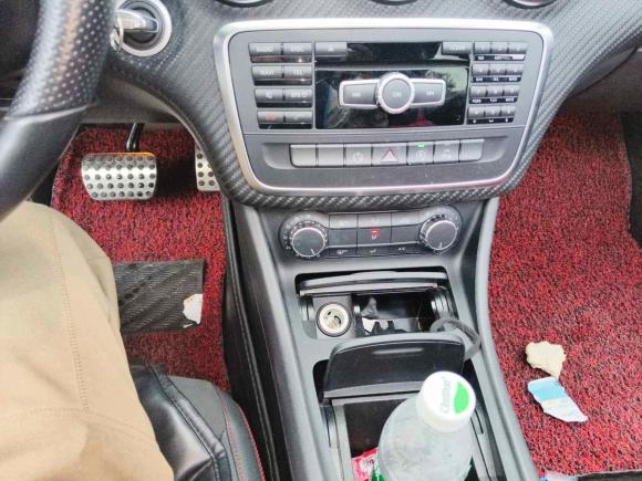 [成都·川A] 二手奔驰奔驰A级2015款 A 200 运动型