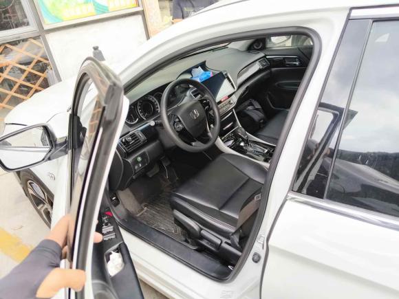 [深圳·粤B] 二手本田雅阁2016款 2.0L 舒适版