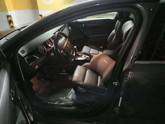 [上海·沪C] 二手标致标致5082011款 2.3L 自动旗舰版