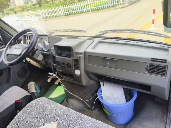 [上海·豫Q] 二手依维柯依维柯得意2017款 2.5T A35客车5-7座47Z5