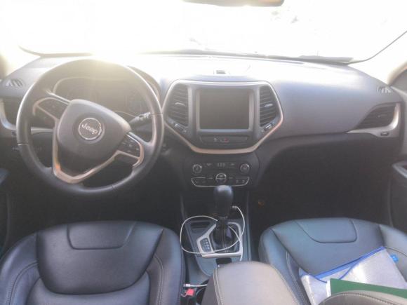 [上海·沪D] 二手Jeep自由光2017款 2.0L 优越版