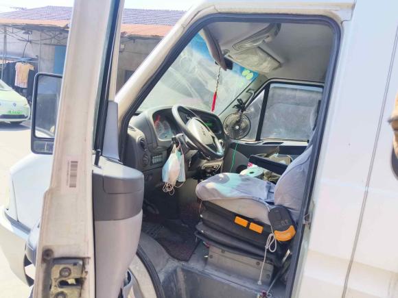 [宁波·浙B] 二手依维柯依维柯褒迪2012款 2.5T-A32 基本型