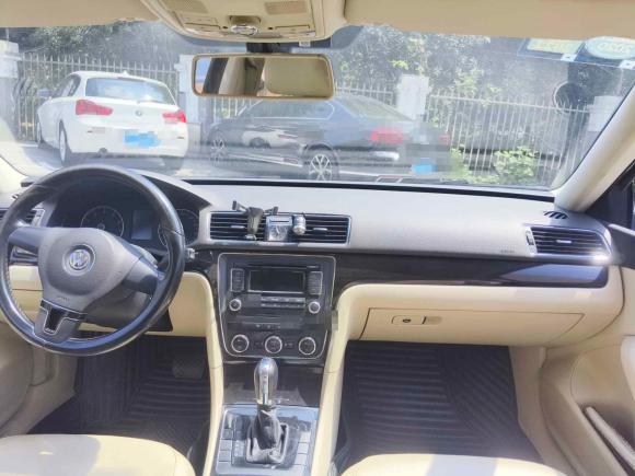 [上海·沪C] 二手大众帕萨特2011款 1.8TSI DSG尊荣版