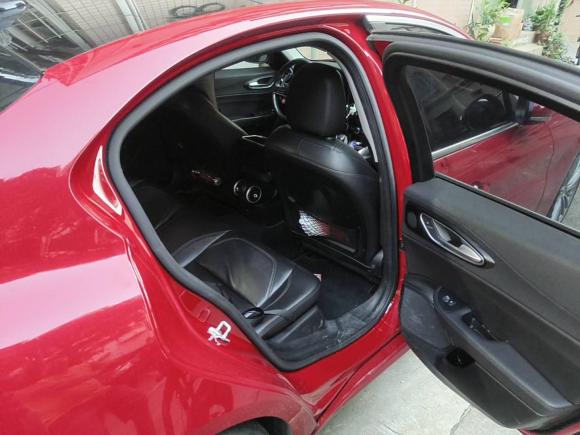 [深圳·粤B] 二手阿尔法·罗密欧Giulia朱丽叶2017款 2.0T 280HP 豪华版