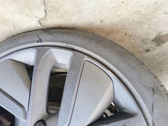 [无锡·苏B] 二手理想汽车理想L72023款 Pro