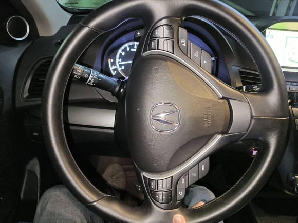 [上海·沪B] 二手讴歌讴歌RDX2013款 3.0L 两驱精英版