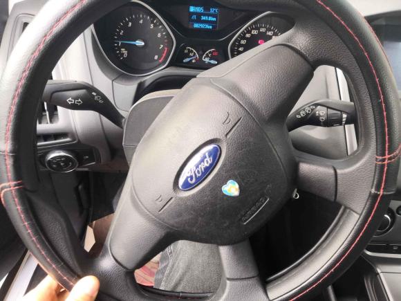 [成都·川A] 二手福特福克斯2012款 两厢 1.6L 自动舒适型