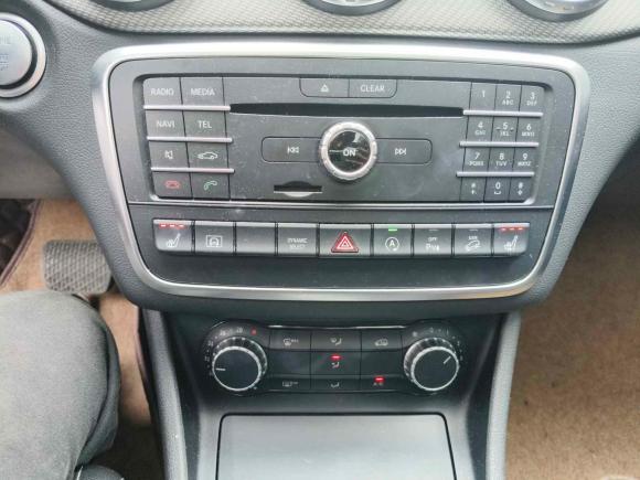 [上海·浙D] 二手奔驰奔驰GLA2016款 GLA 220 4MATIC 时尚型