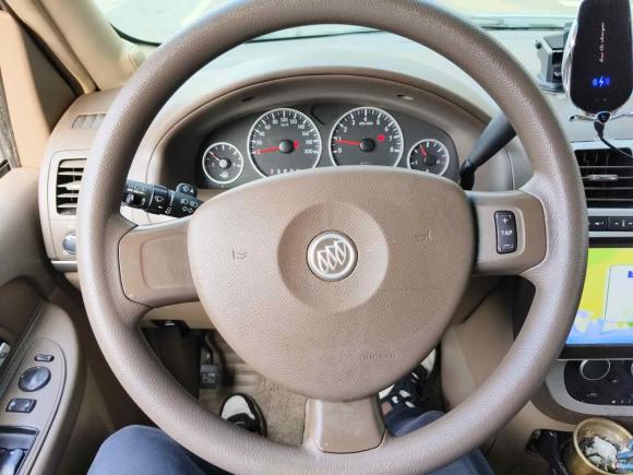 [深圳·粤B] 二手别克别克GL82014款 2.4L 经典版