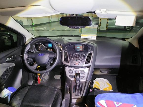 [佛山·粤X] 二手福特福克斯2012款 两厢 1.6L 自动舒适型